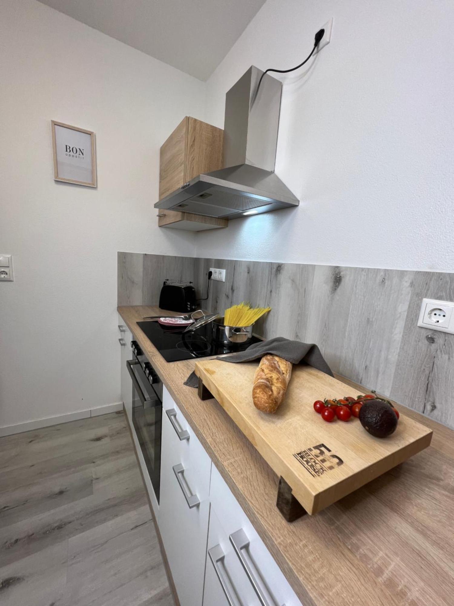 Home Inn Apartments - 201 ミンデン エクステリア 写真